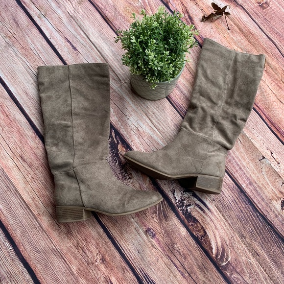 Shoes - Suede Beige Mid Calf Boots Size 8